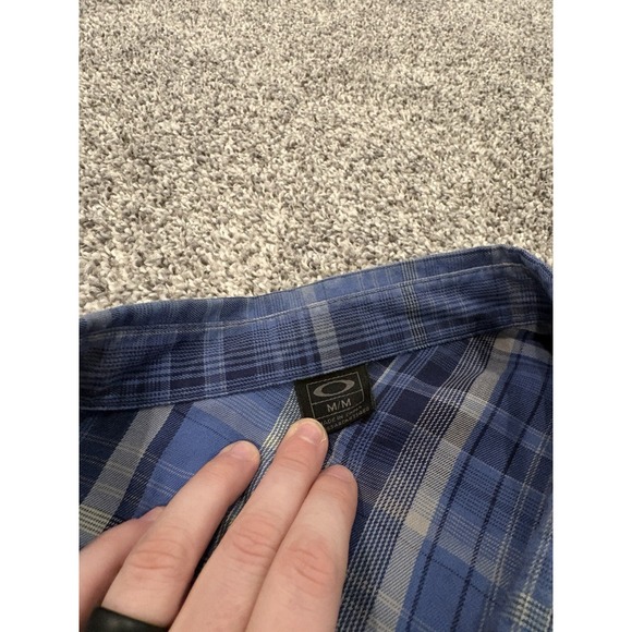 Oakley Shirt Mens Size Medium Blue Plaid Long Sleeve Button Up 2 Shirt‎ Bundle - Picture 4 of 9